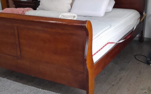 SE ARRIENDAN CASAS AMOBLADAS